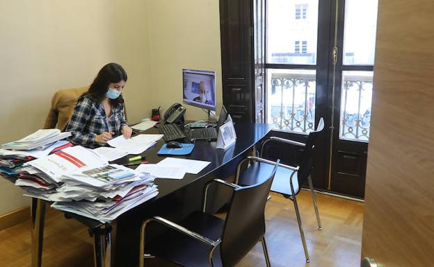 Arrancan las negociaciones de las tasas con una propuesta del PSOE de congelación