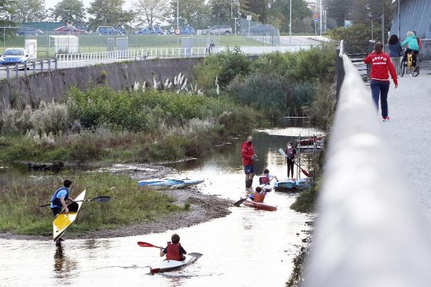 El Grupo Covadonga demanda al Ayuntamiento de Gijón para «evitar el cierre» del anillo navegable