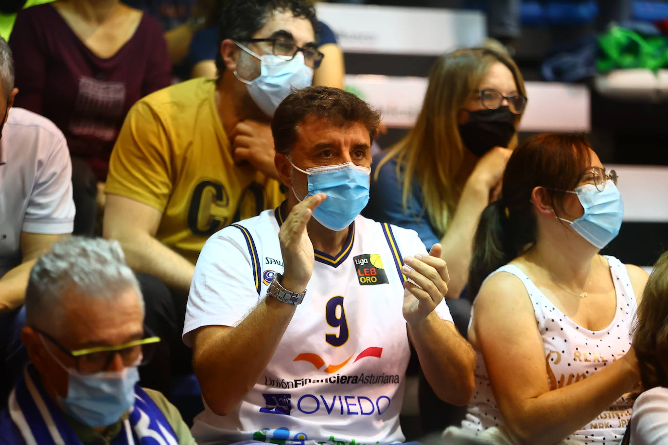 ¿Estuviste en el Unicaja Oviedo - Juaristi? ¡Búscate en las fotos!