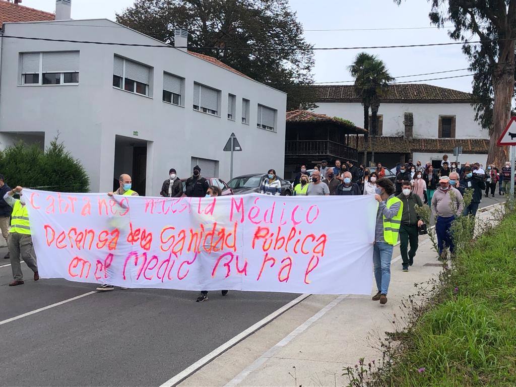 Cabranes reclama una atención sanitaria digna