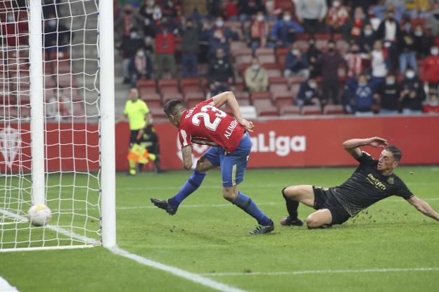 El Sporting descarga las piernas con la vista puesta en Cartagena