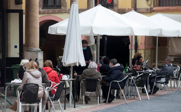 Oviedo prevé aprobar la nueva ordenanza de terrazas en febrero de 2022