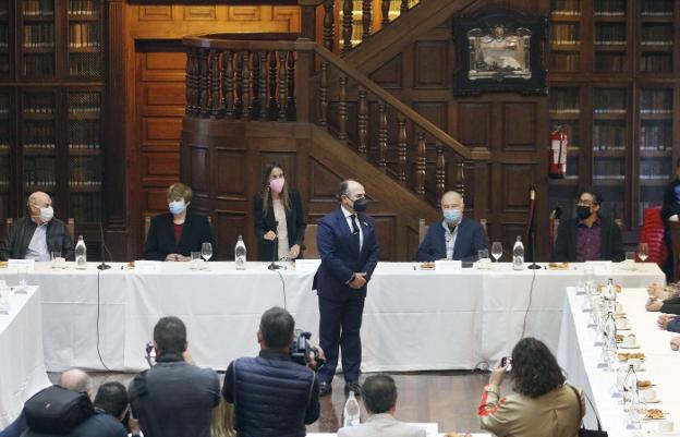 Desayuno con los investigadores en el Edificio Histórico