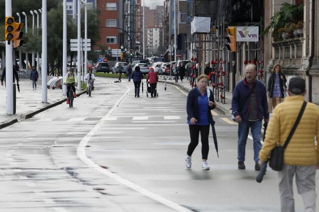 «Quien no opina como la alcaldesa no tiene sitio hoy en Gijón»