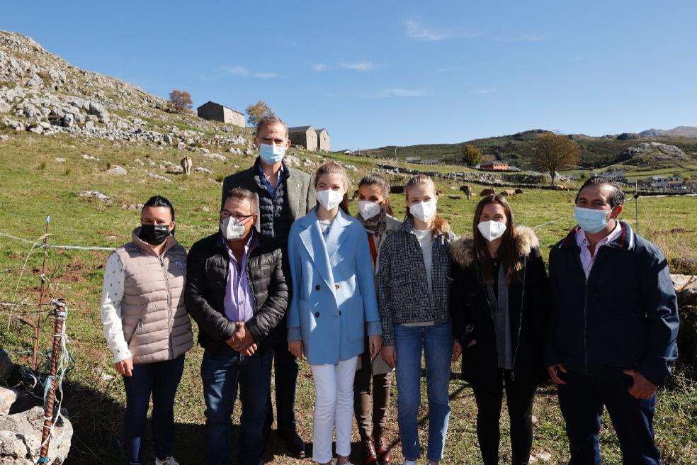 Somiedo dedica su premio como Pueblo Ejemplar a las vacas