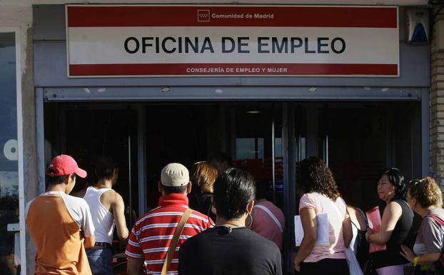 La industria y la construcción impulsan la creación de empleo en Asturias