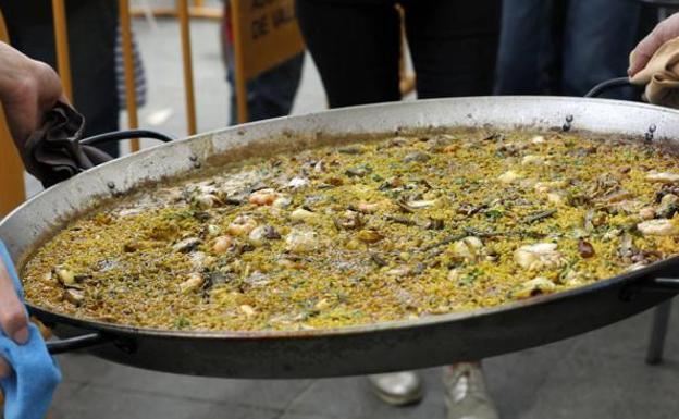 Así es la receta de la verdadera paella valenciana