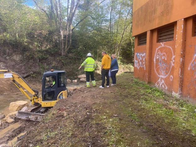 Acondicionamiento y limpieza del río Llamo