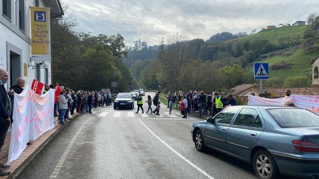 Cabranes, en lucha por un médico