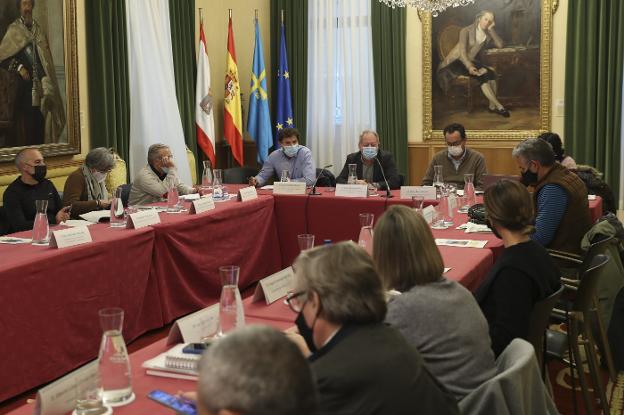 Confederación y Ayuntamiento de Gijón destinarán 2,72 millones a limpiar y mantener los ríos hasta 2025