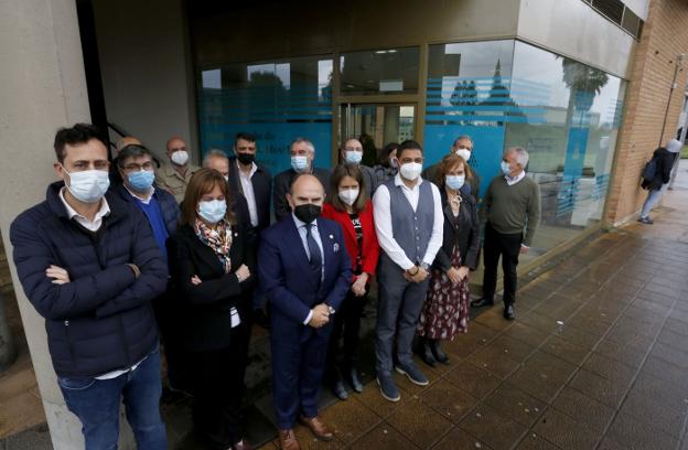 El rector encumbra la apertura del primer vicerrectorado en Gijón y lo califica de «día histórico»