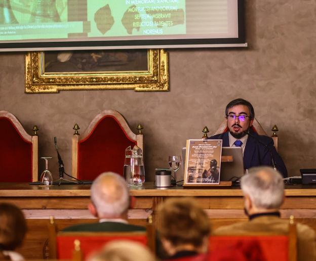 ¿Cuántos años tiene la Catedral de Oviedo?