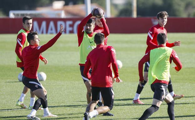 El Sporting retoma los entrenamientos en Mareo sin sus cuatro internacionales