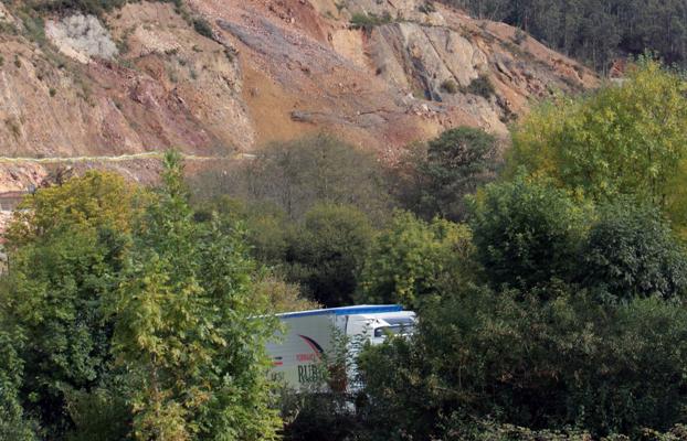 Calvo: «El Principado presiona para que no falten recursos en las vías del suroccidente»