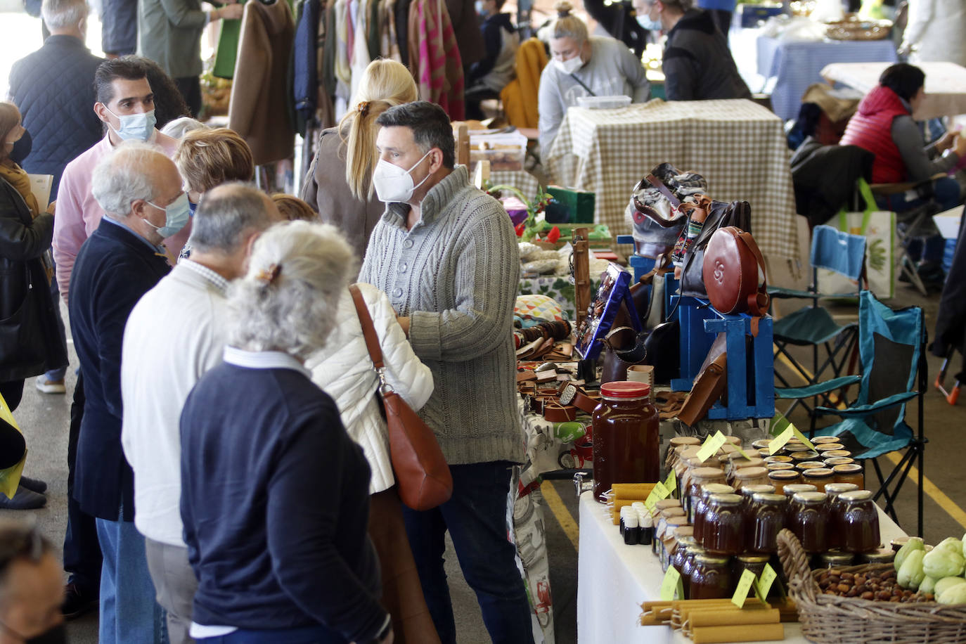 Las Regueras vende toda la cosecha de castaña valduna