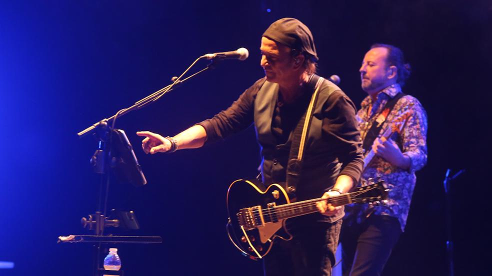 Desvelan la causa real de la muerte de Enrique Urquijo, voz de Los Secretos