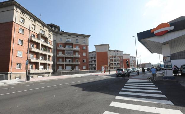 Detenido tras huir de un control en Avilés por no tener carné de conducir y amenazar a la Policía Local