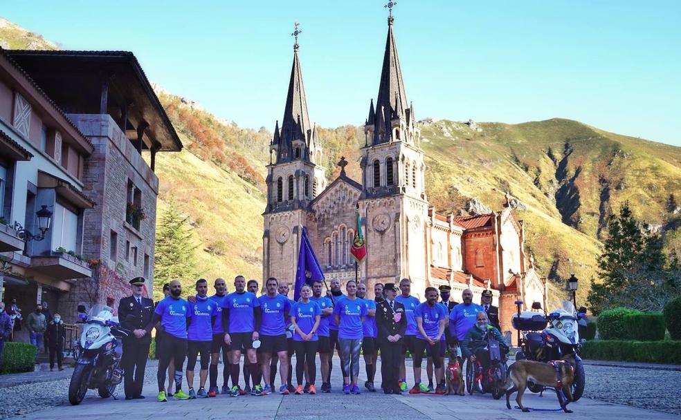 La Policía Nacional, a los pies de la Santina