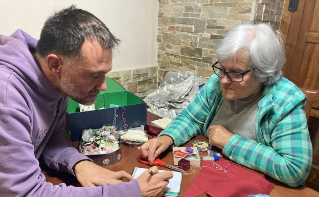 Rozalén lleva a los Grammy Latinos 2021 moda con sello asturiano