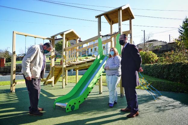 Los parques infantiles de los pueblos de Ribadedeva mejoran su diseño y seguridad