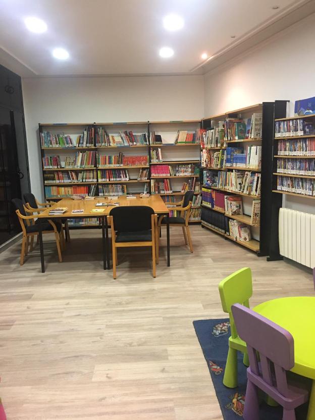Reabre tras dos meses de obras la biblioteca de La Arena