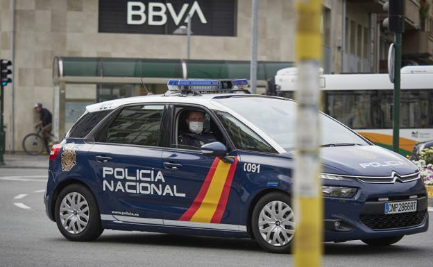 Detenida por dejar solo en casa a su hijo, que deambulaba descalzo y en pijama tras escaparse