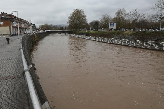 El Pinzales y el Peñafrancia, desbordados