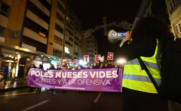 Asturias se moja contra el maltrato