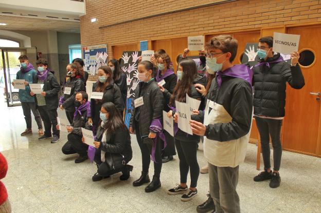 El IES de Infiesto, contra el maltrato