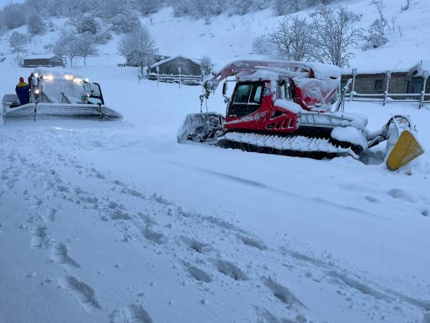 Las estaciones fían el inicio de la temporada a nuevas nevadas durante el fin de semana