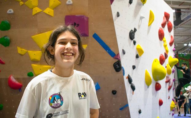 Paula Huergo (13 años): «En la escalada lo más importante es divertirse y ser constante con los entrenamientos»