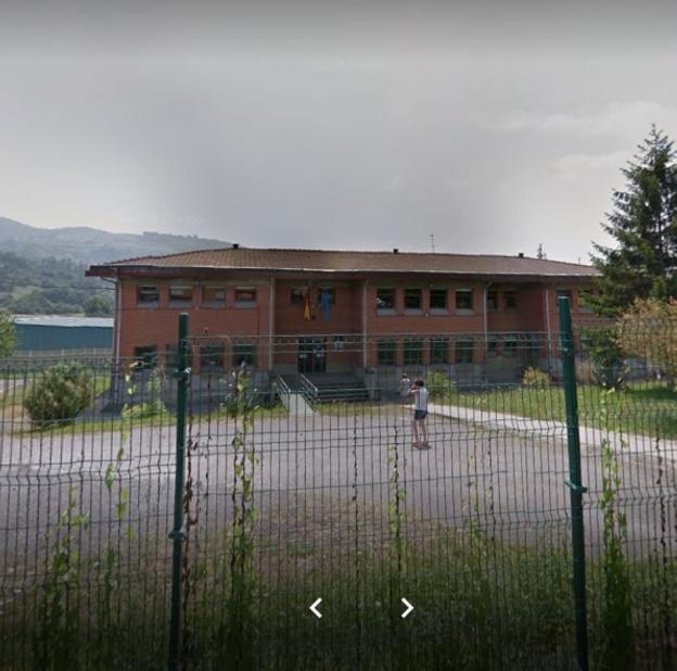 Cierran un aula por un brote en Candamo