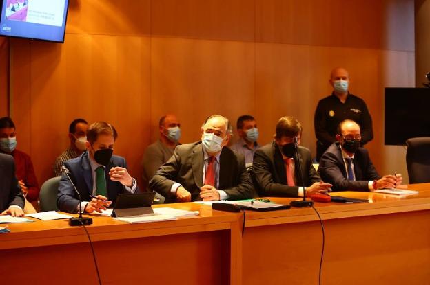 Siete horas de deliberación, pero sin veredicto del caso Ardines