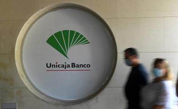 Los sindicatos de Unicaja desconvocan la huelga tras avanzar en la negociación