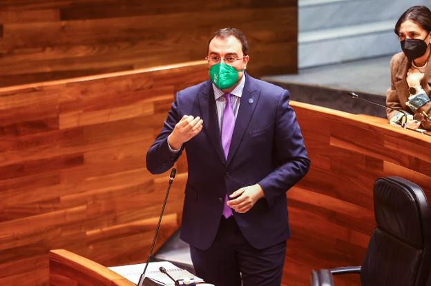 Barbón promete licitar cuanto antes la obra de Cabueñes: «Va en ello mi credibilidad política»