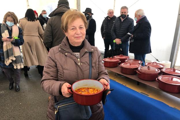 El Café Central de Gijón y Nieves Avella reinan con sus fabadas en La Felguera
