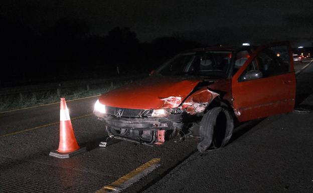 Una colisión entre tres vehículos provoca retenciones en la A-66 a la altura de Parque Principado