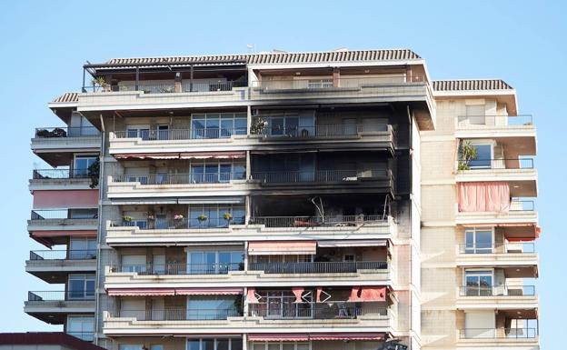 Mueren dos mujeres en el incendio de un piso en Barcelona