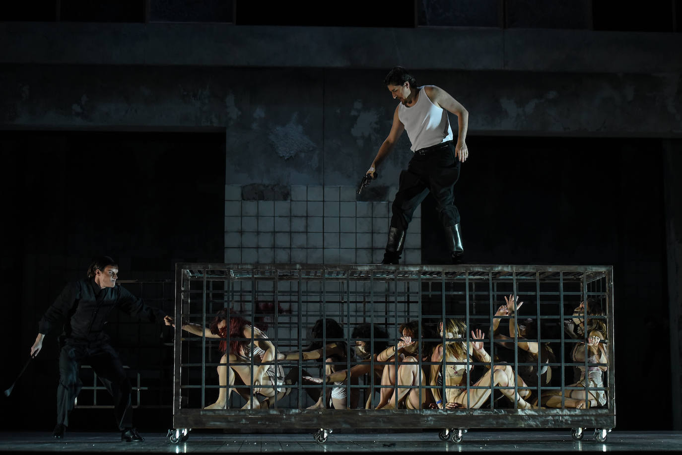 Morir cantando en una carnicería