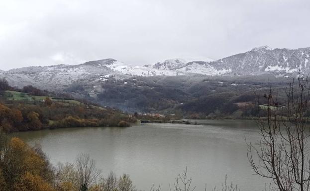 El temporal 'Barra' anuncia una tregua pero lleva el riesgo a los ríos y los desprendimientos