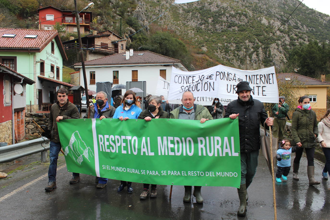 Ponga exige «respeto» al medio rural