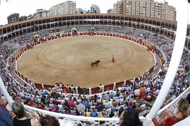 Las peñas taurinas ven «absurdo» el motivo para no prorrogar el contrato de la plaza