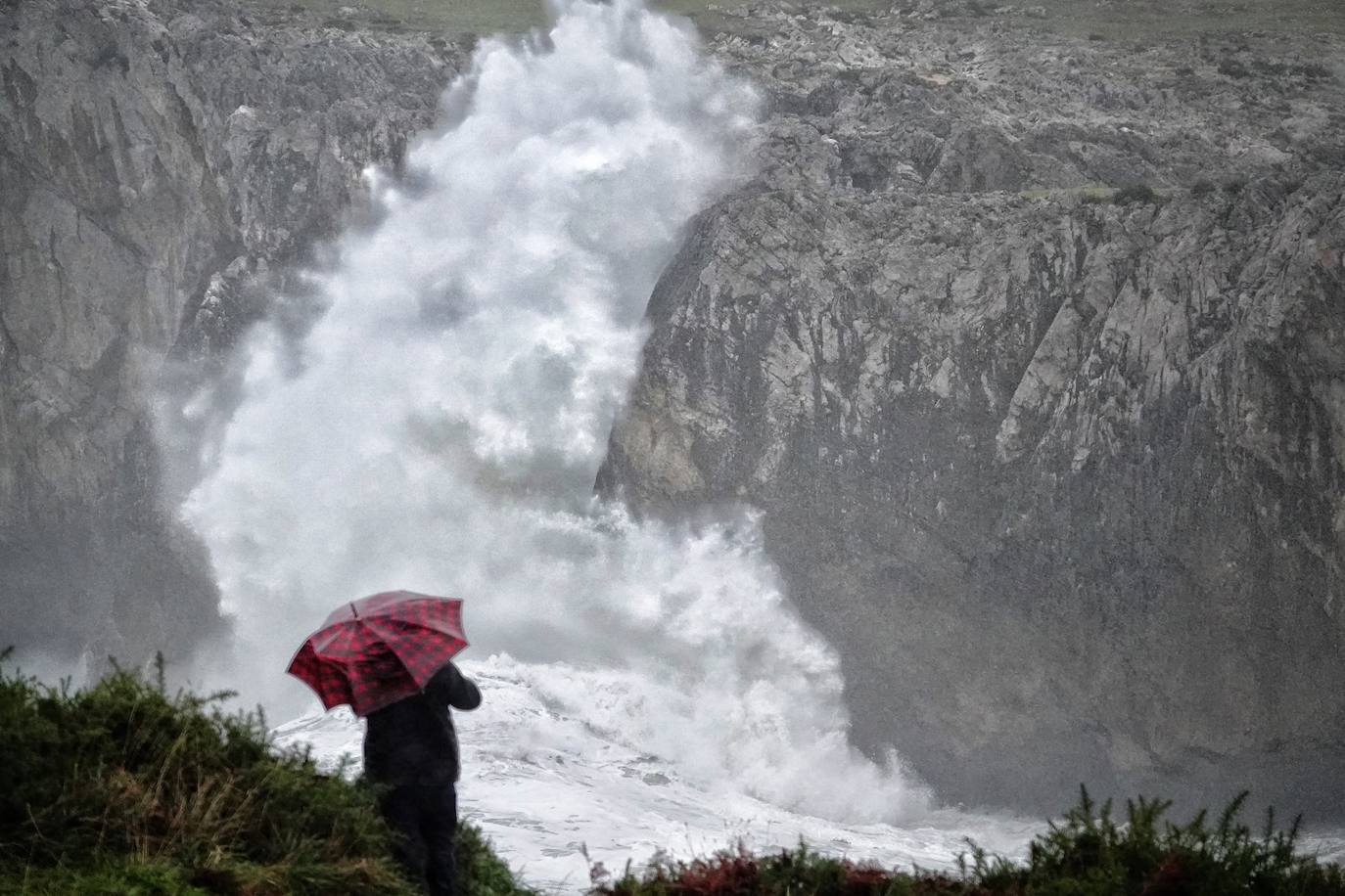 El temporal se hace notar en la costa asturiana