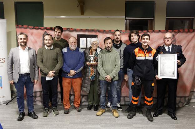 Cabranes rinde homenaje a su vecino José Antonio Mases en el Memorial de Joaquín Lloris