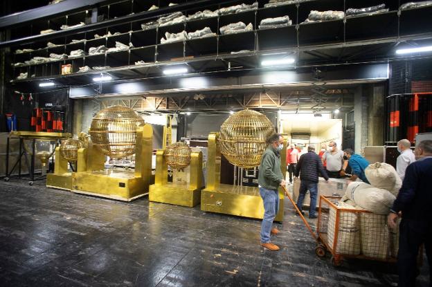 Los asturianos juegan 97 millones en la Lotería de Navidad