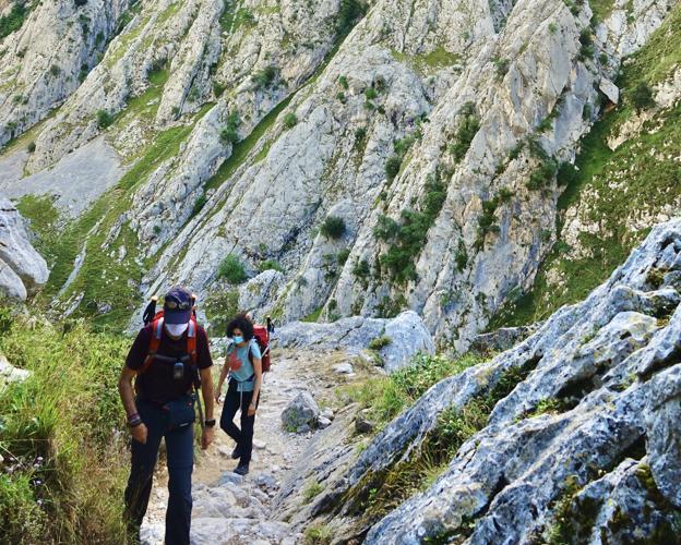 El Parque Nacional duplicará las plazas para ser guía de Picos ante la alta demanda