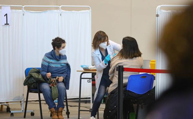 Así será la vacunación sin cita previa en Asturias durante la Navidad