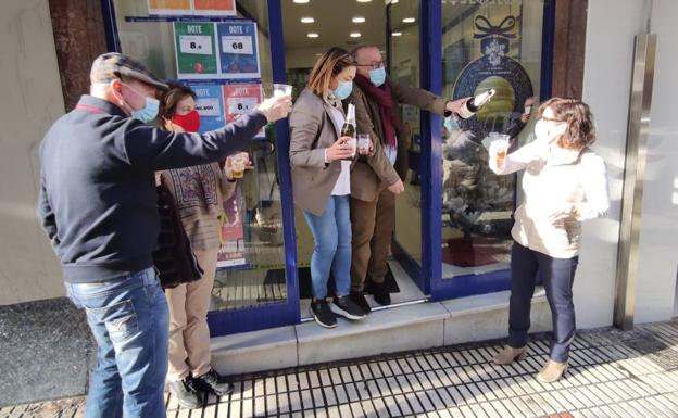 Júbilo en Avilés: «Es el mejor momento para dar un premio, la gente lo necesita»