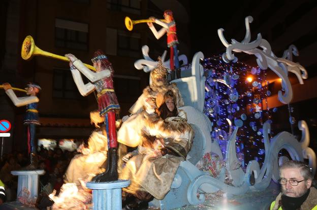 La cabalgata de Reyes se mantiene, a la espera de lo que decrete el Principado