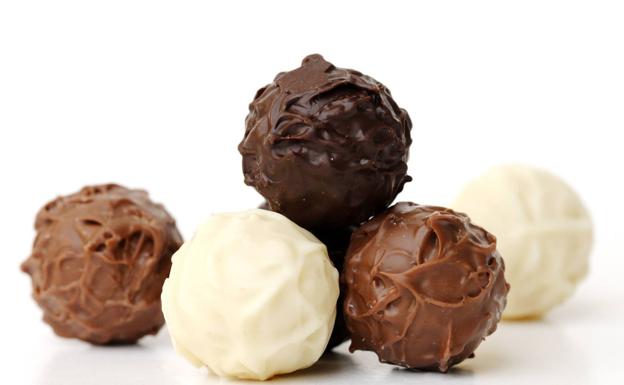 Retiran unos populares bombones por contener proteínas lácteas